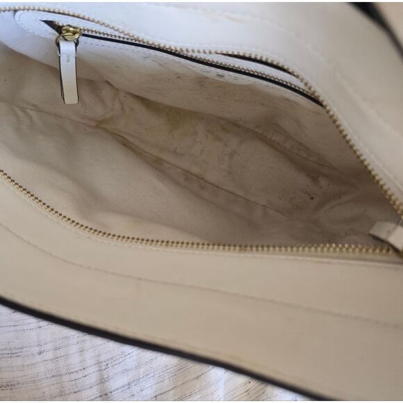 Tory Burch Gemini Cream Patent Leather Crossbody Bag with Gold Accents - Picture 7 of 7